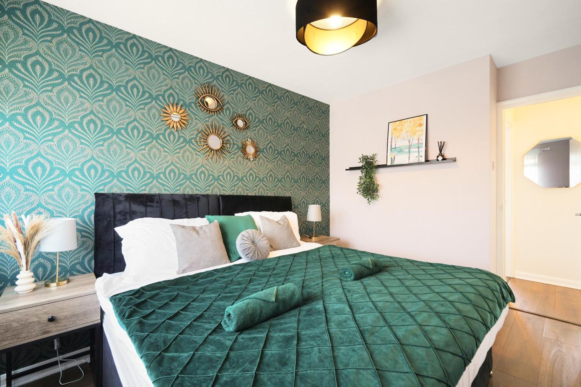 Cosy Corner In Aylesbury Near Stoke Mandeville Hospital & Town Centre With Private Parking מראה חיצוני תמונה