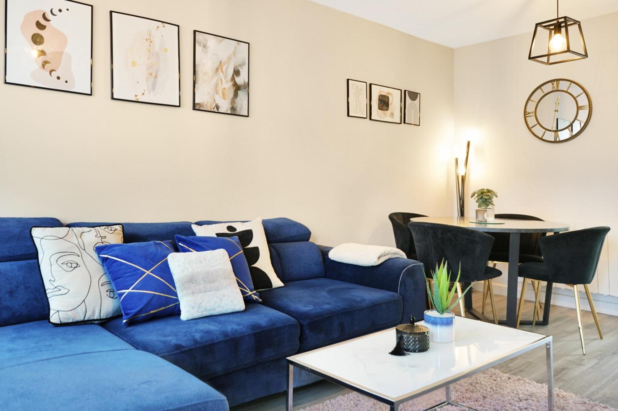 Cosy Corner In Aylesbury Near Stoke Mandeville Hospital & Town Centre With Private Parking מראה חיצוני תמונה